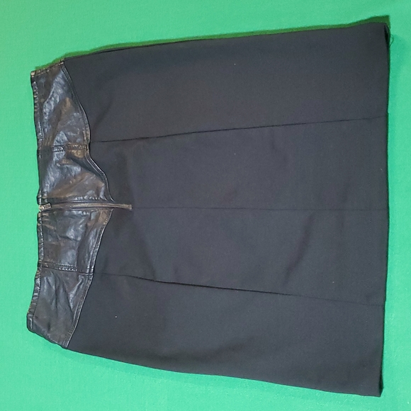 Forever 21 pleather black size large skirt - Picture 5 of 8